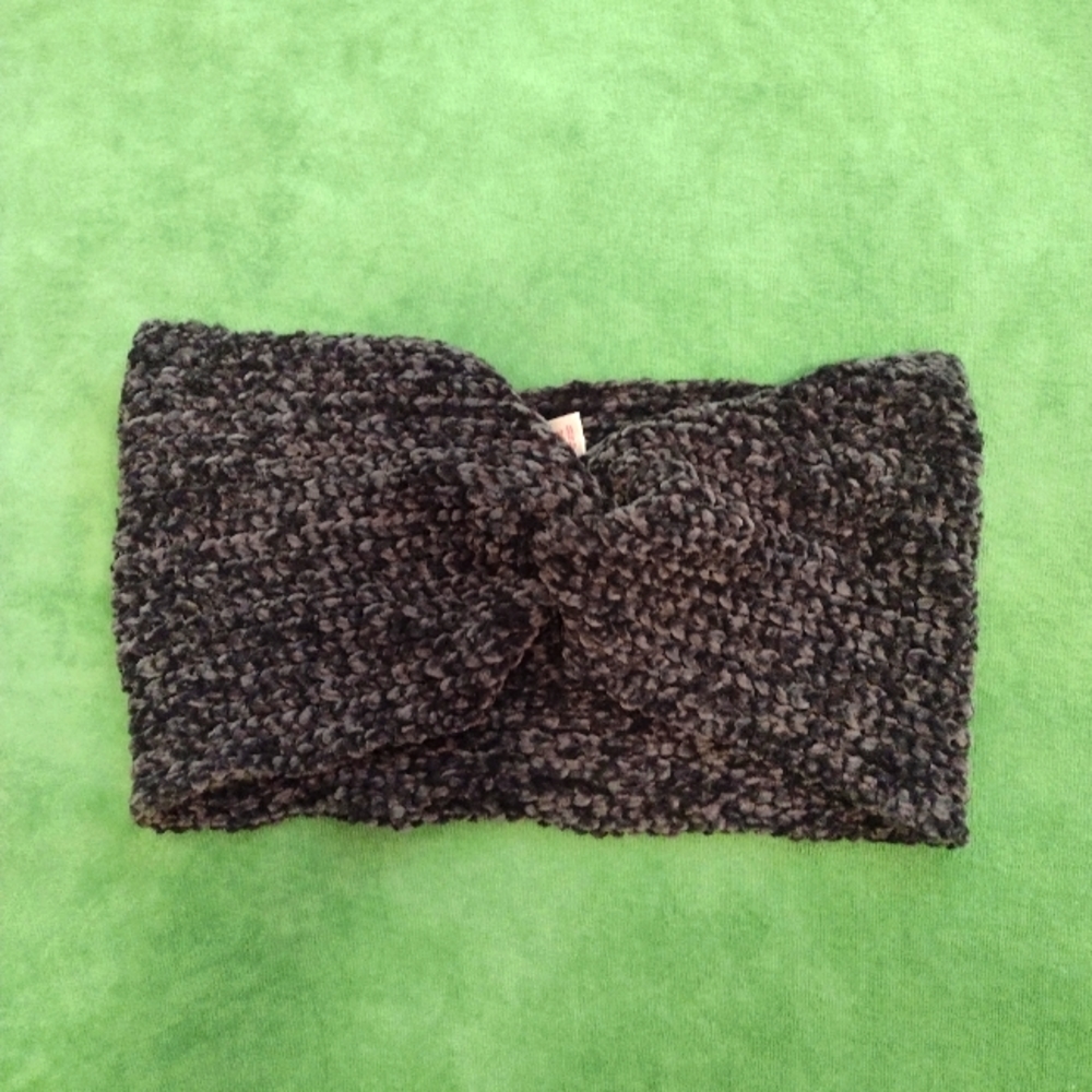 Justice Knitted One-size fits all headband